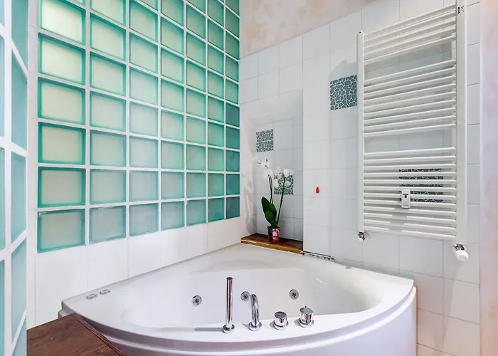 Апартаменты Vatican - Zen Style Loft With Jacuzzi